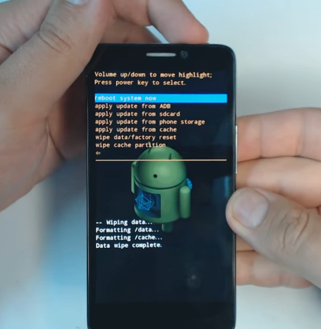 borrar los datos de usuario alcatel 6033